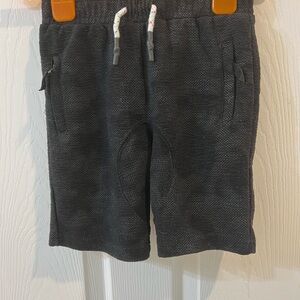 APPAMAN Stylish Black and Gray Boy’s Shorts for Versatile Wear